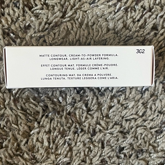 Fenty Beauty Match Stix Contour Skinstick in Ebony - Picture 2 of 7